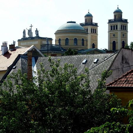 F&M Apartman Eger Exterior photo