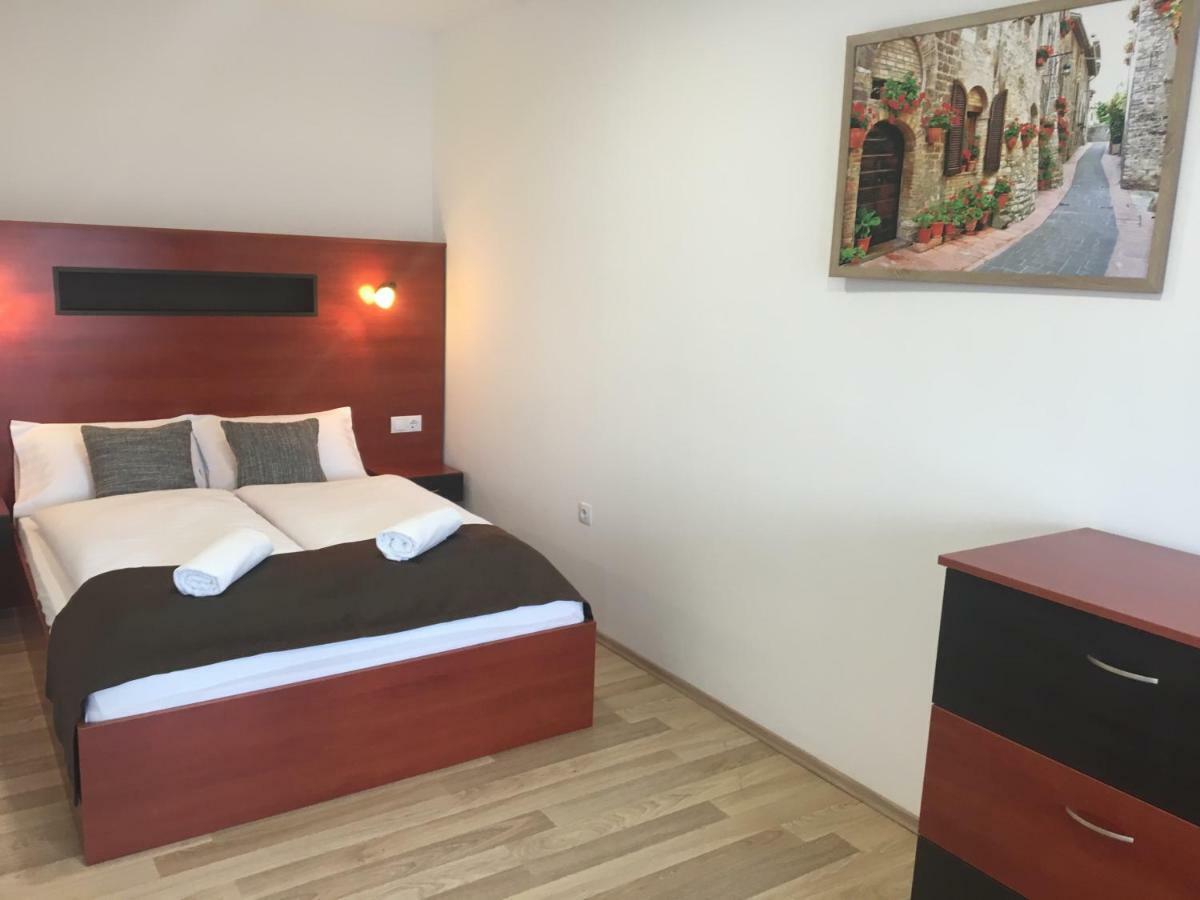 F&M Apartman Eger Exterior photo